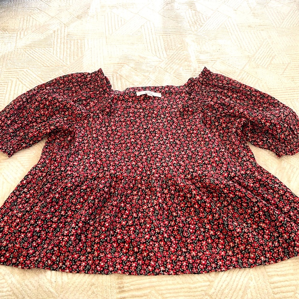 Women’s top from Loft. Floral detail. Size large